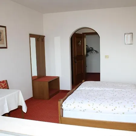 Garni Poehl Hotel Tirol Buitenkant foto